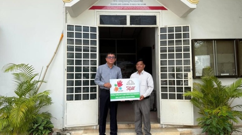 ថ្ងៃនេះ យើងបានចាប់ផ្តើមបង្កើតគម្រោងជ្រុងអំណានថ្មីមួយ ដើម្បីគាំទ្រដល់កុមារដែលកំពុងតាំងទីលំនៅក្នុងភូមិរង់ចាំ ស្ថិតនៅក្នុងស្រុកស្វាយចេក ខេត្តបន្ទាយមានជ័យ…
